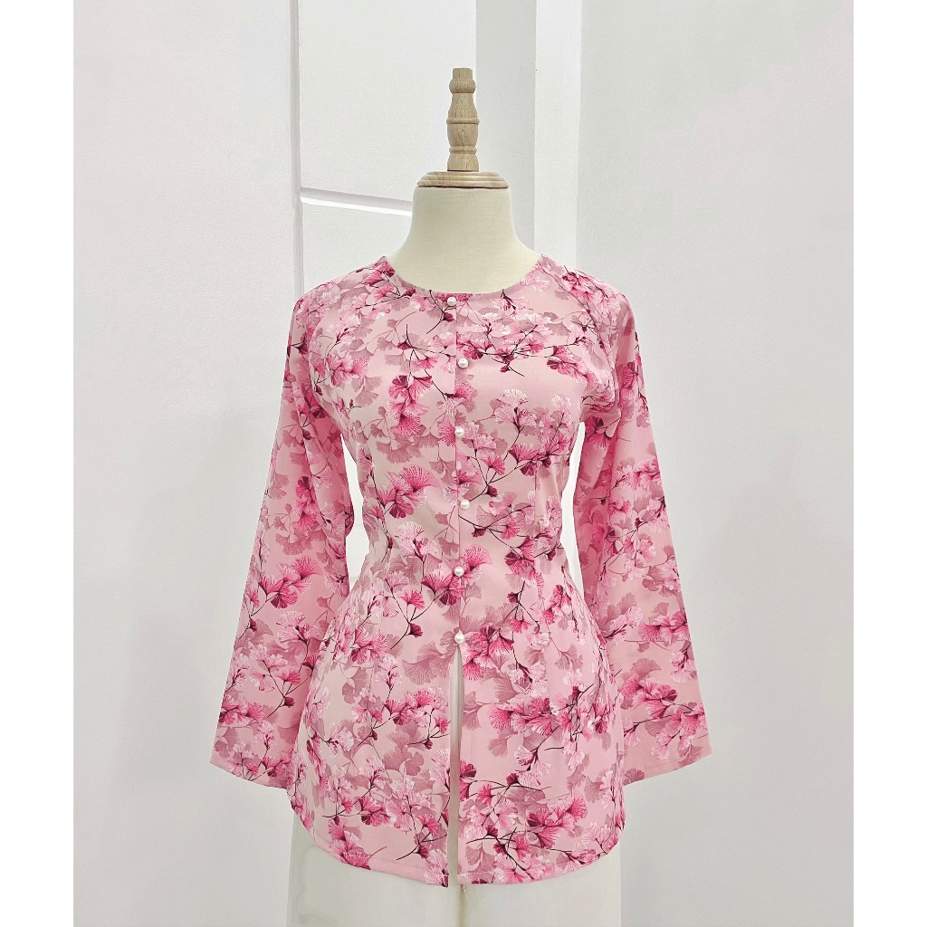 Áo Lẻ bà ba lụa mango hoa tay dài cổ tròn tay dài L1