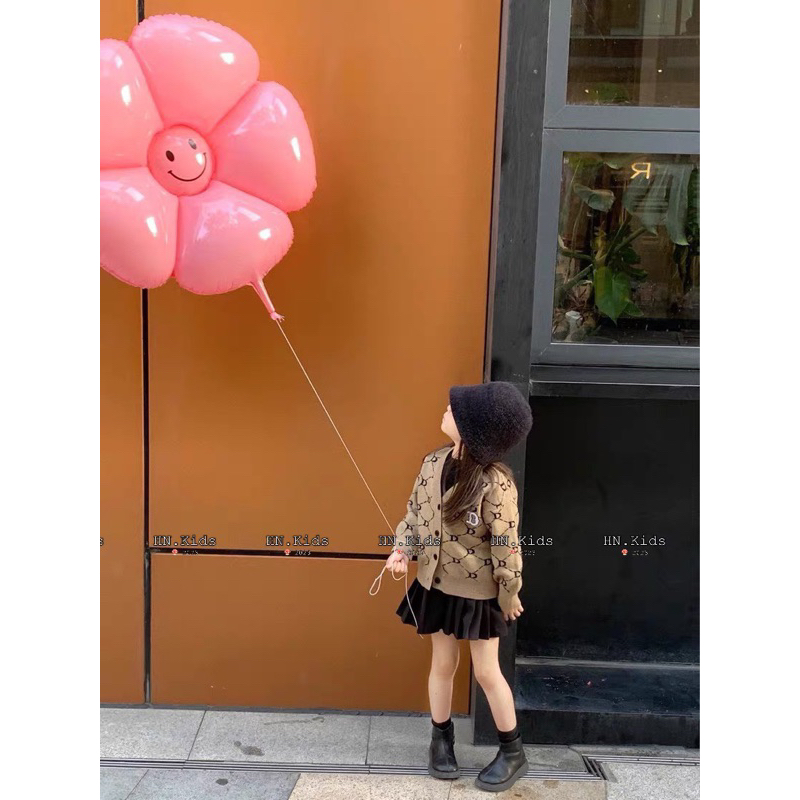 10-35kg set áo cadigan chữ D mix chân váy xếp ly cho bé gái