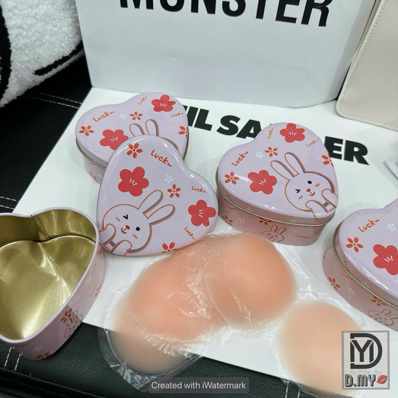 Hộp 10 miếng dán ty silicon hình trái tim