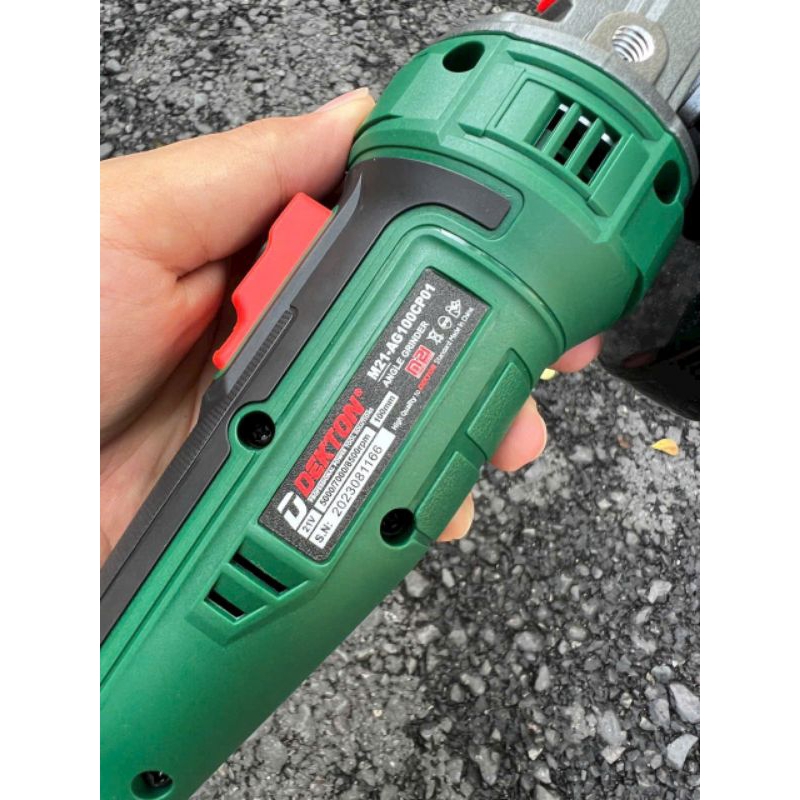 Thân mài pin dekton M21-AG100CP và M21-100CP01 có chức năng mài nhám băng