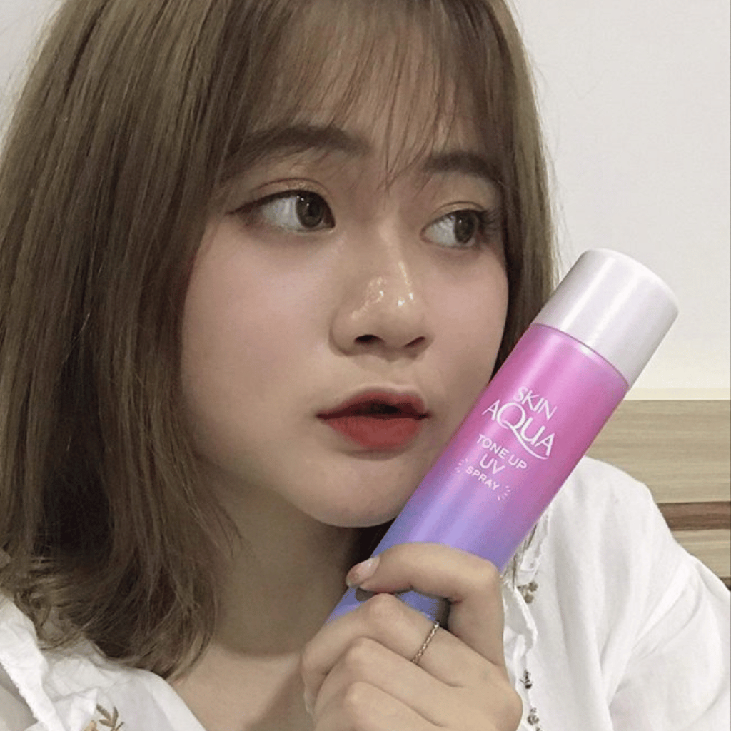 Xịt Chống Nắng Nội Địa Nhật Skin Aqua Tone Spray - 70g