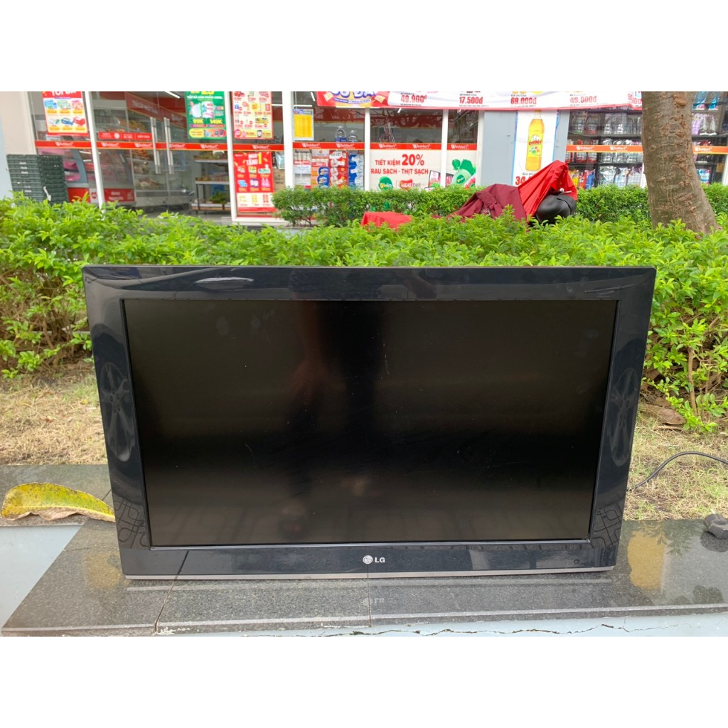 Tivi LG, tivi treo tường , màn hình 32inch - thanh lý giá rẻ