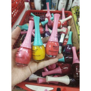 Sơn móng tay aroma còn vài chai xã hàng