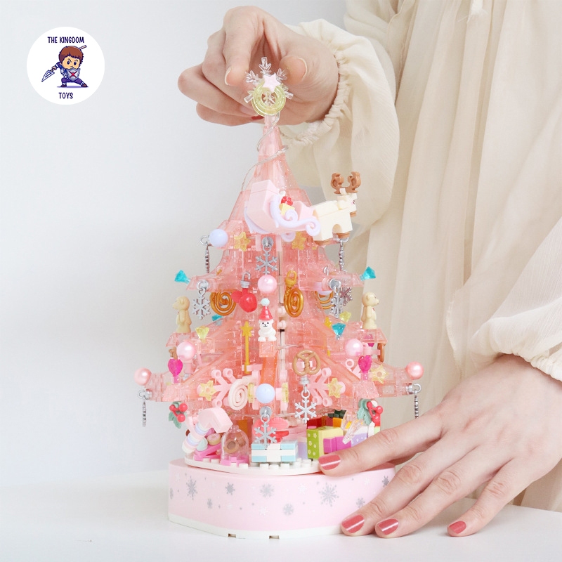 Đồ Chơi Lắp Ráp Noel Mô Hình Cây Thông Pha Lê Hồng Giáng Sinh Có Nhạc Và Đèn Phát Sáng Merry Christmas 605024