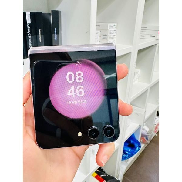 ZFLIP 5 5G  - Hàng Chính Hãng Mới Nguyên Seal . Bảo hành 12 tháng