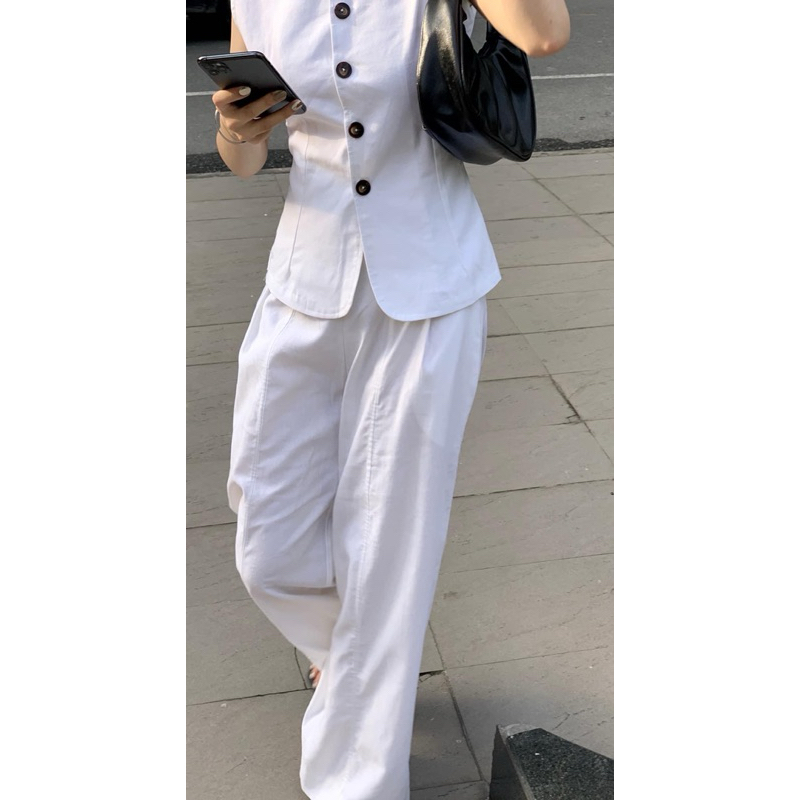 Áo Khue House linen vest new - tặng chân váy