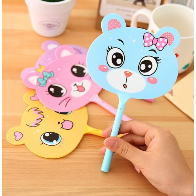Bút Bi Quạt Nhựa Nhiều Hình Cầm Tay Dễ Thương