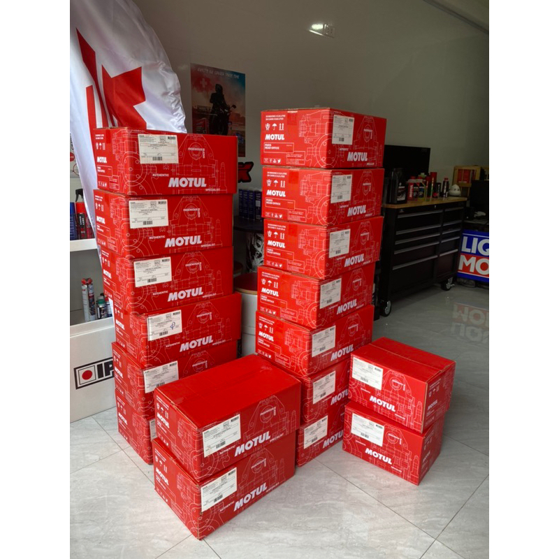 Nhớt xe tay ga MOTUL SCOOTER POWER LE 4T 5W40 0.8L