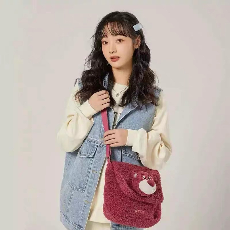 Túi plush bag lông xù Gấu dâu Lotso chính hãng Disney