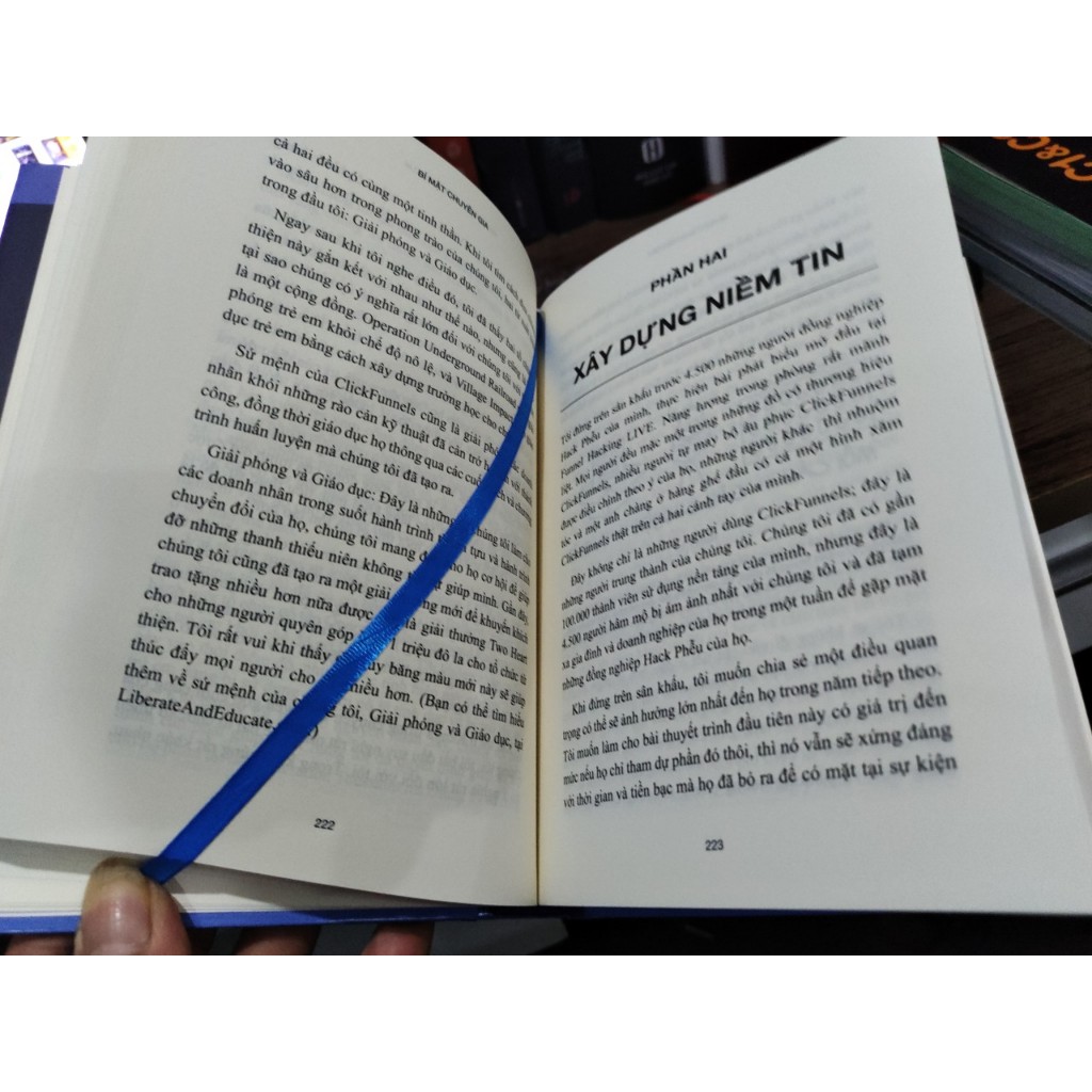 Sách - Bí Mật Chuyên Gia - Tái Bản