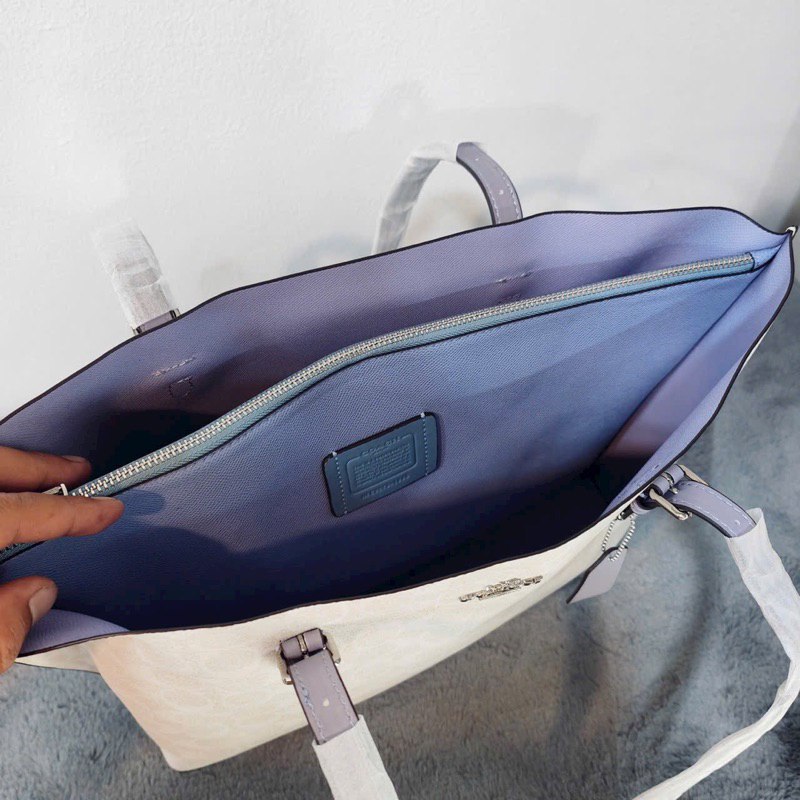 Túi xách công sở Coach Mollie Tote thanh lịch
