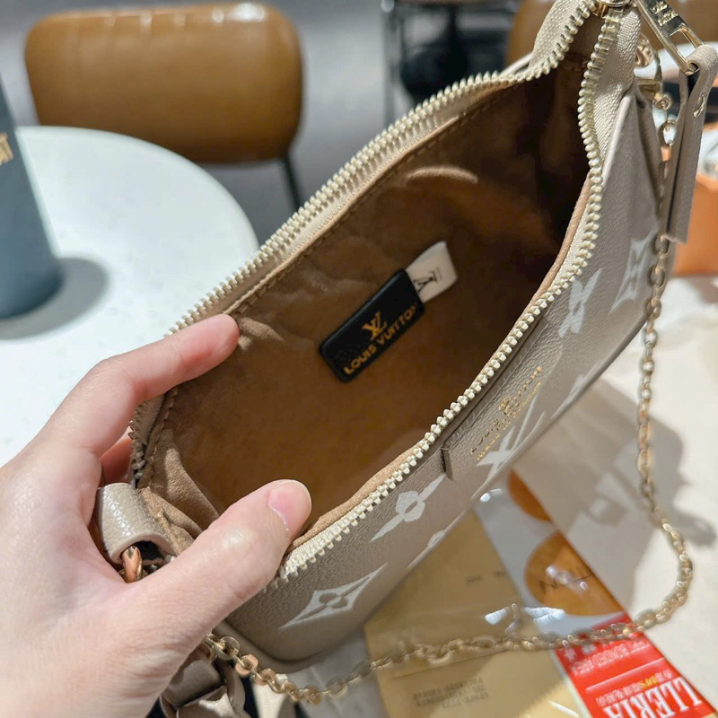 TÚI LV EASY POUCH FULLBOX SEAL