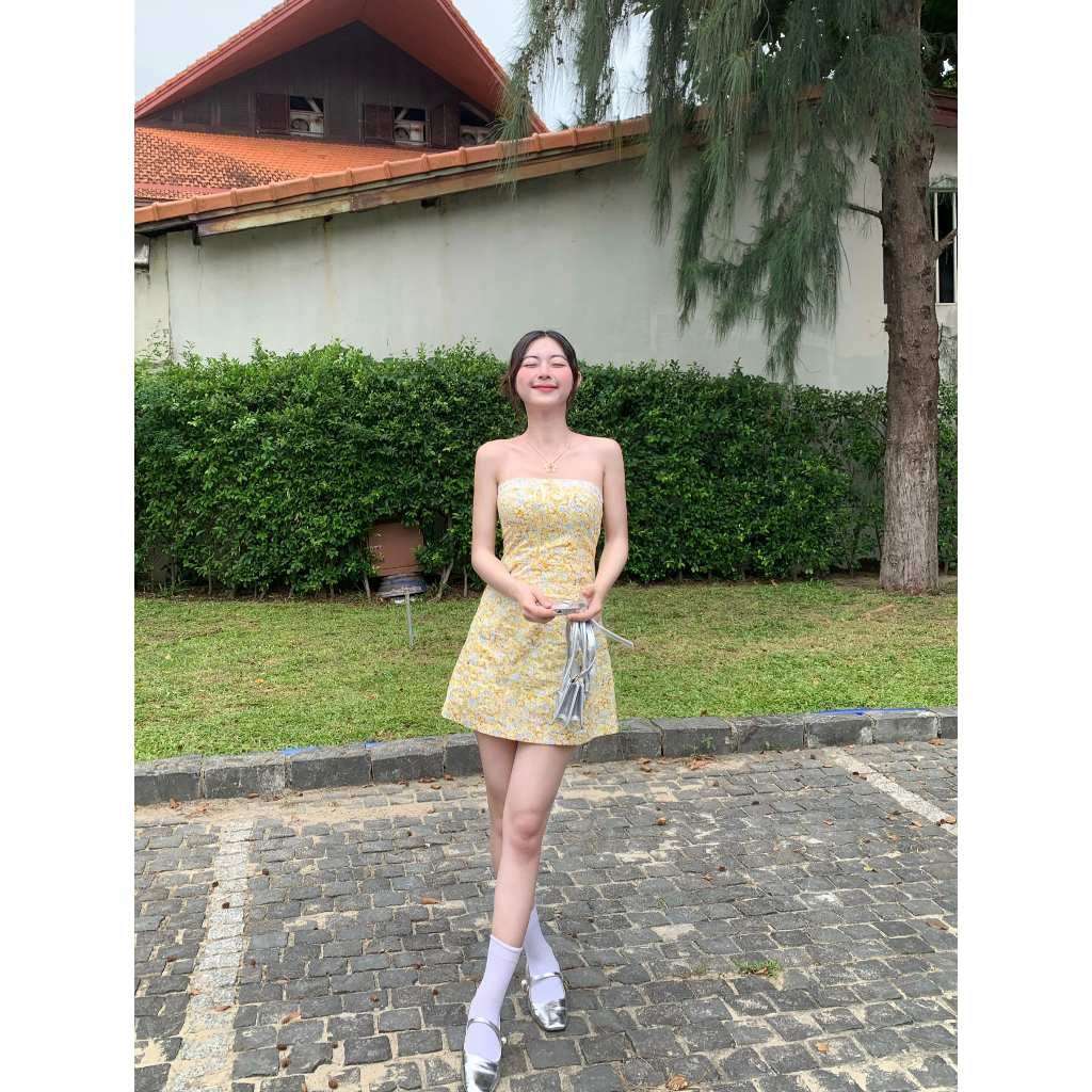 𝐋𝐀𝐂𝐄𝐘 𝐃𝐑𝐄𝐒𝐒 - Đầm quây ren hoa có sẵn mút ngực form chữ A có bo chun co giãn | 𝐉𝐎𝐋𝐈𝐍