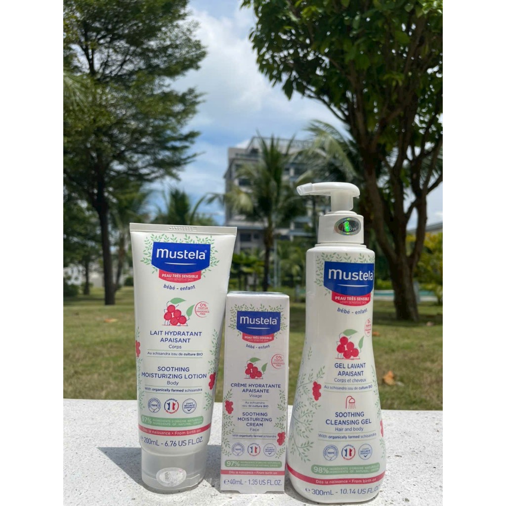 . Sữa Tắm Gội Cho Trẻ Sơ Sinh & Em Bé Da Nhạy Cảm Mustela 300ml