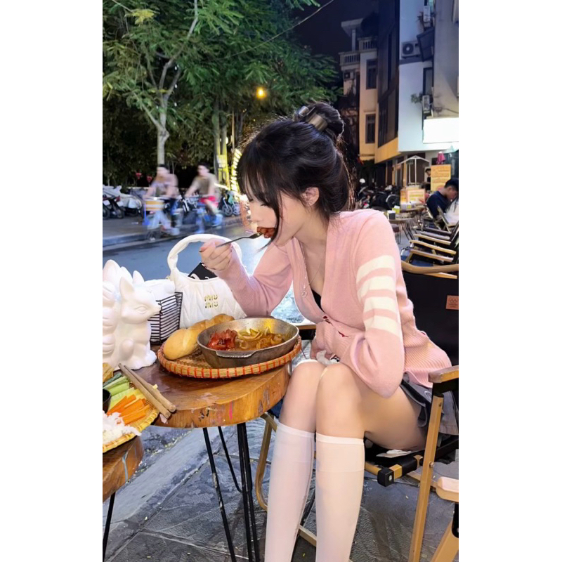 THE2001STORE | Áo len cardigan THOM hồng dài tay phong cách Hàn Quốc