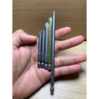 Bộ 5 vít nhật bãi gồm 1 ph2 dài 70mm - 1 ph2 dài 90mm - 1 ph3 dài 100mm - 1 ph2 dài 150mm - 1 vít dẹp dài 70mm có từ