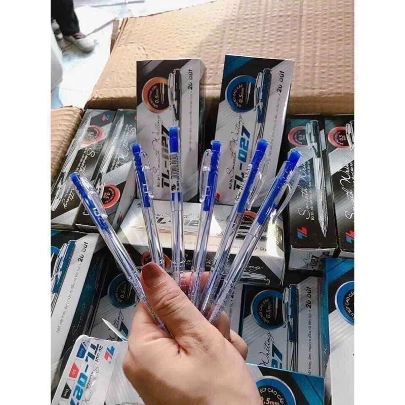 Hộp 20 cái bút bi thiên long ngòi mực chuẩn