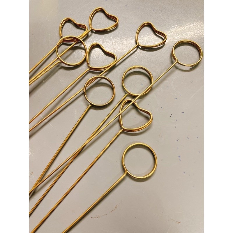 Cây cài thiệp cho bó hoa