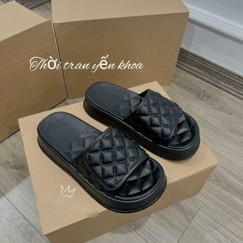 Dép Sục Quai Hậu Nữ Tiểu Thư Gắn kèm Sticker