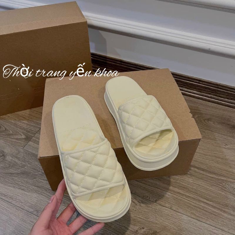 Dép Sục Quai Hậu Nữ Tiểu Thư Gắn kèm Sticker