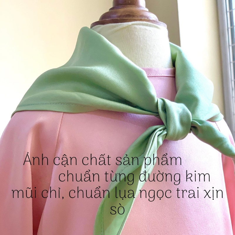 Áo dài cách tân bé gái mầu hồng phối quần lụa xanh tặng kèm khăn size 9-30 kg