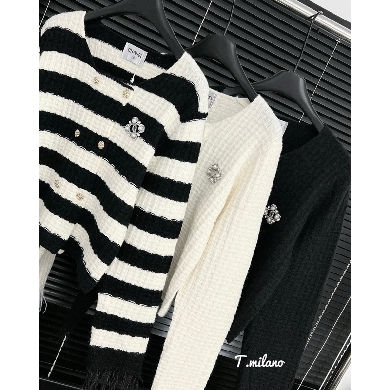 Áo len xà neo tay tua rua QC