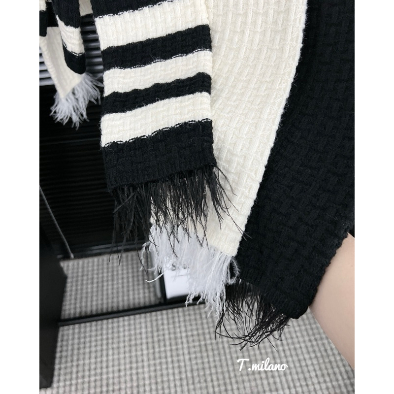 Áo len xà neo tay tua rua QC