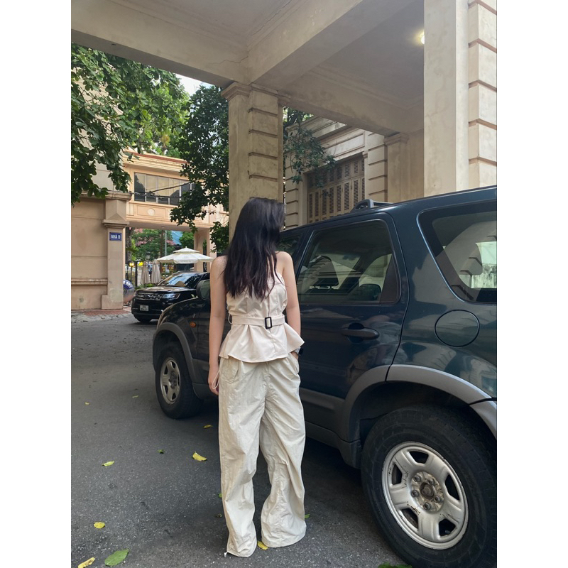 Áo ống vải dù & quần vải dù be BEIGE TOPS x BEIGE CARGO PANTS