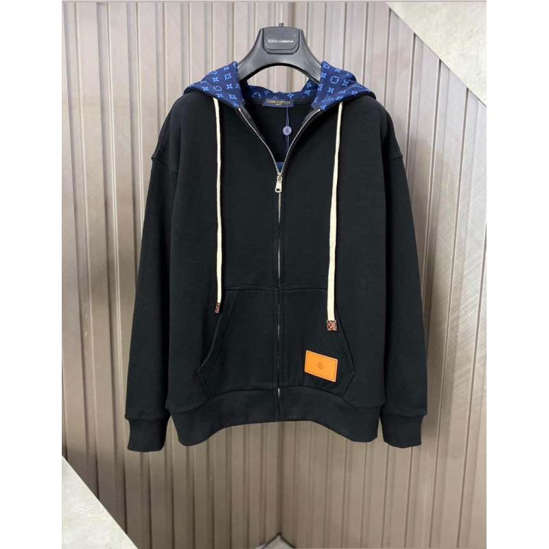 Áo Khoác Nỉ Mũ Hoạ Tiết LV