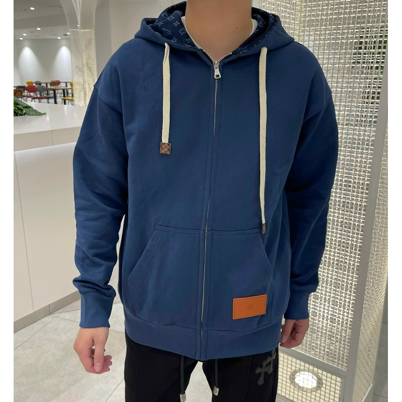 Áo Khoác Nỉ Mũ Hoạ Tiết LV