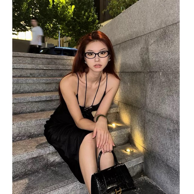 MẮT KÍNH GỌNG OVAL ĐEN - HOT TREND  / STYLE Y2K