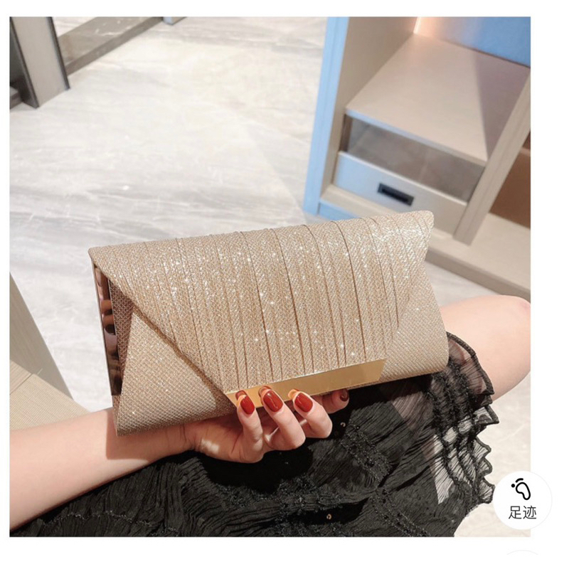 Clutch đi tiệc