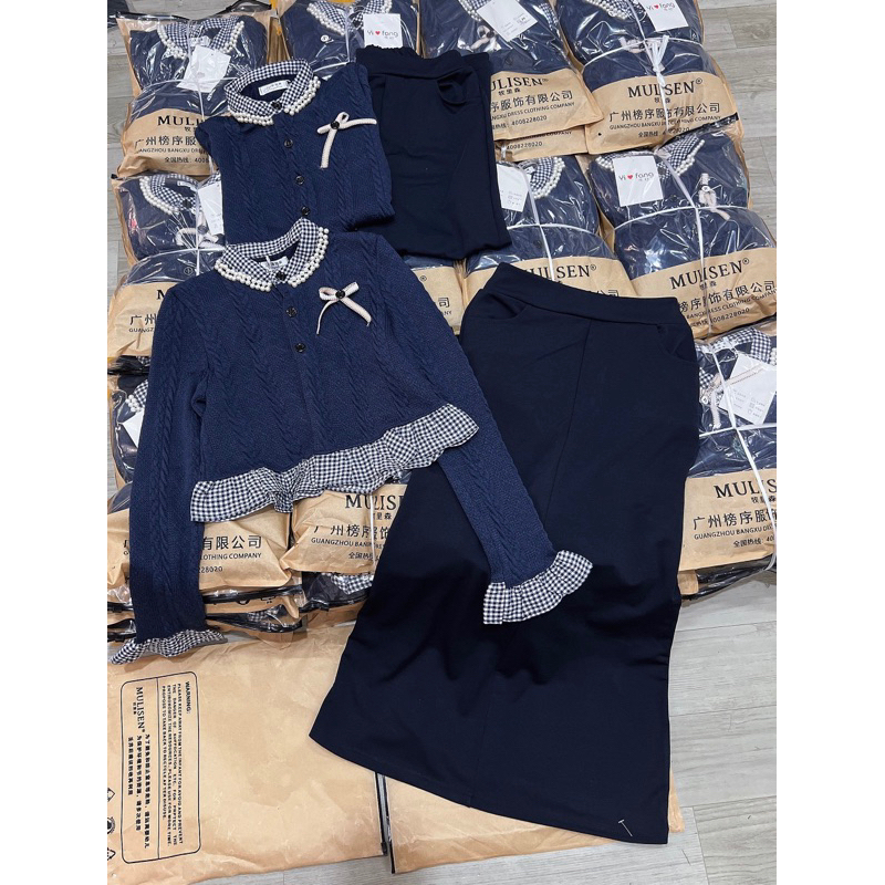 Set Áo Len Vặn Thừng Phối Bèo Kẻ Dập Ngọc Mix Chân Vá, set áo váy mùa đông phù hợp các nàng công sở V12