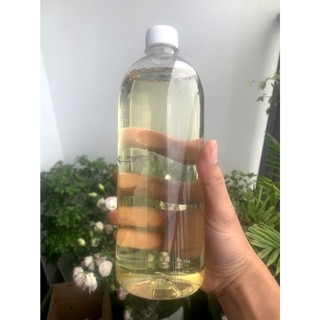 1 LÍT - DẦU DỪA  NGUYÊN CHẤT NHÀ LÀM ( Hương thơm dịu nhẹ massage, dưỡng da ,dưỡng tóc, chống rạn cho bà bầu..)