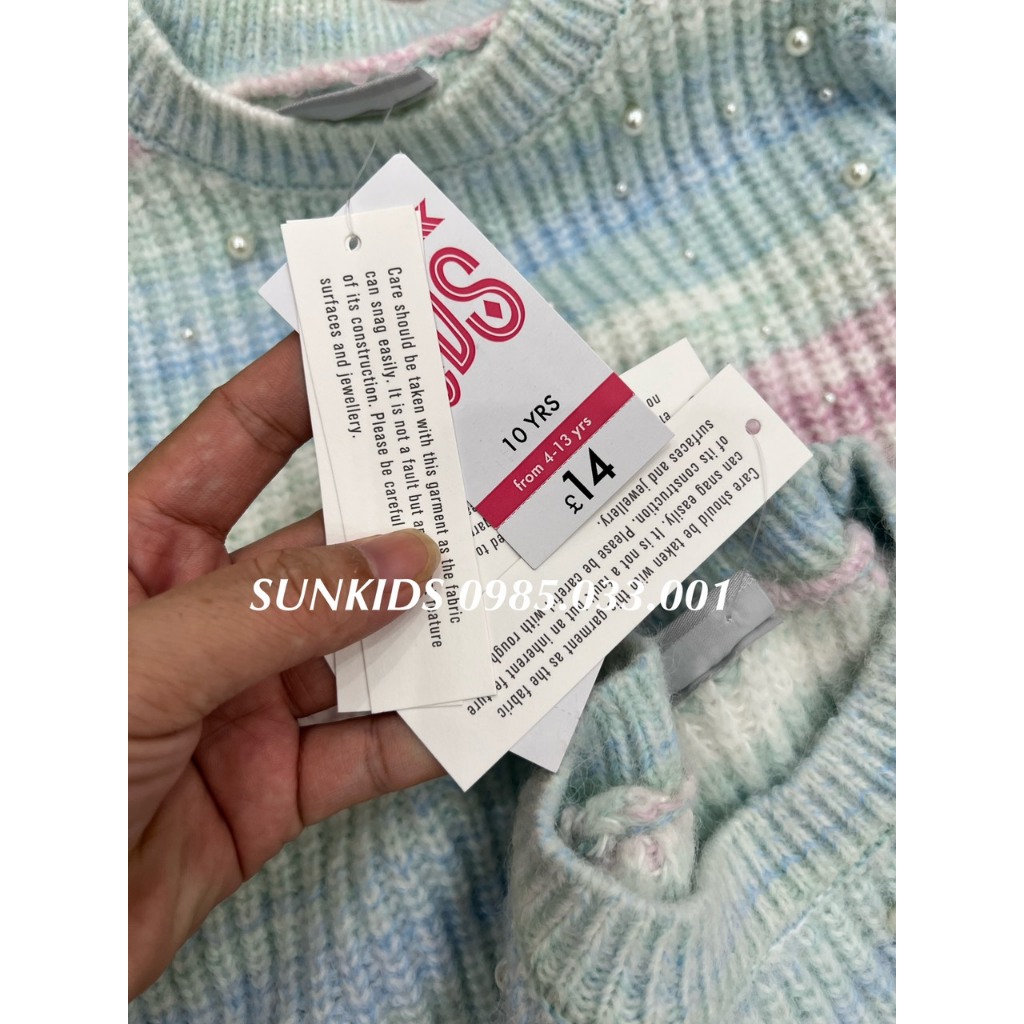 Áo len bé gái phối màu cầu vồng