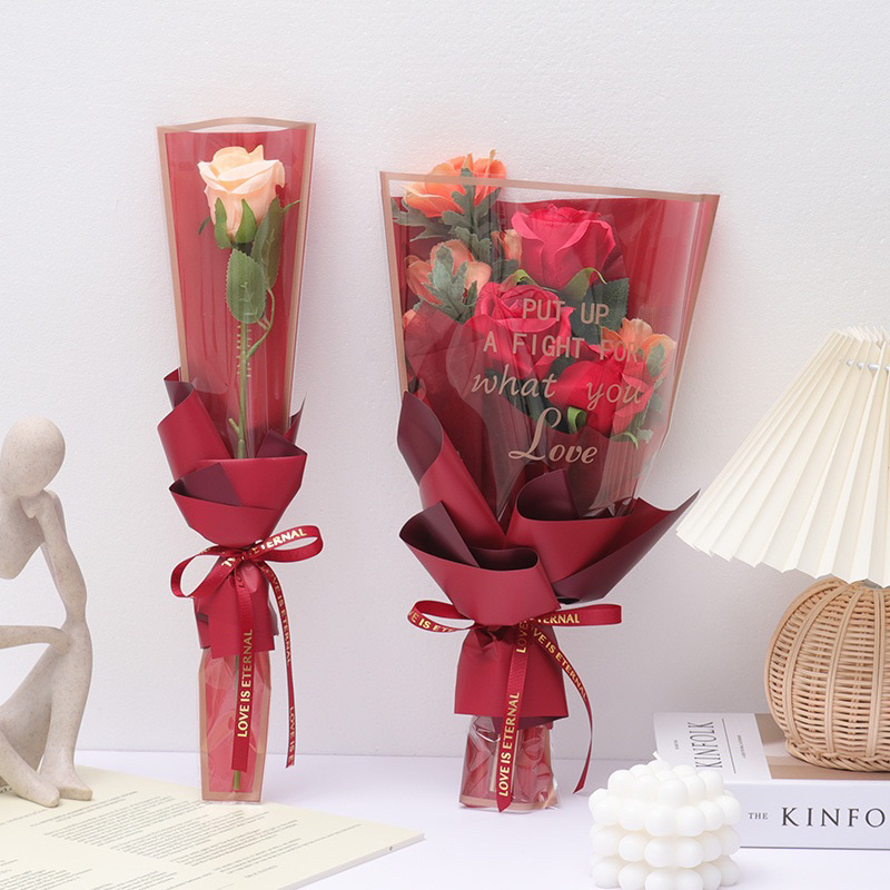 Giấy gói hoa tam giác viền vàng