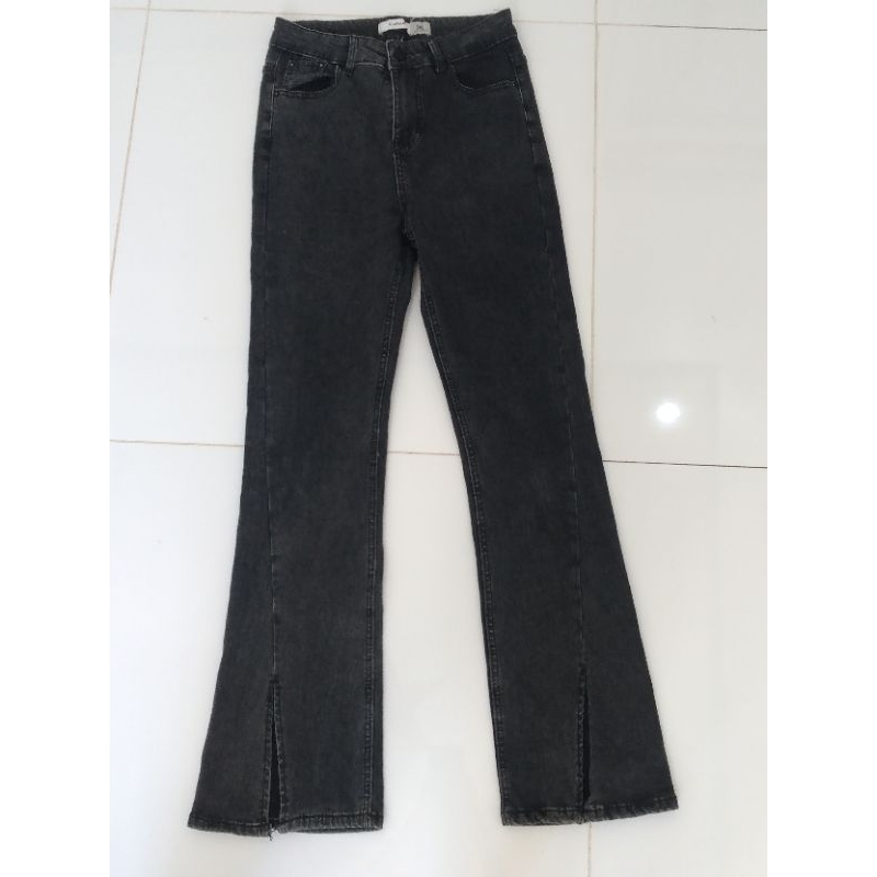 Jean Loe đen eo 68 dài 102