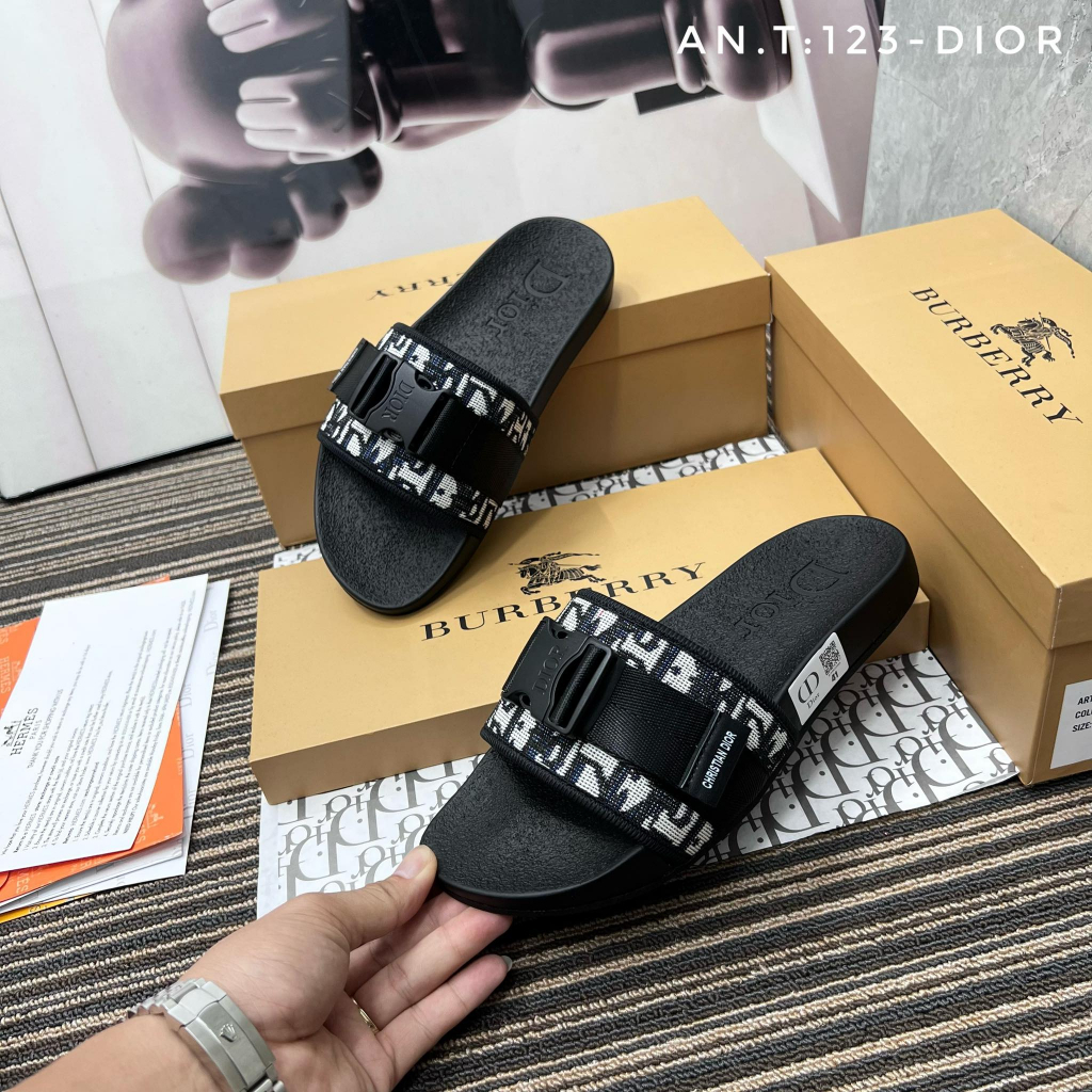 Dép Dio r Khuy Cài Nam _Dép Quai Ngang Di or_ thời trang nam mới nhất 2023 Cập Bến