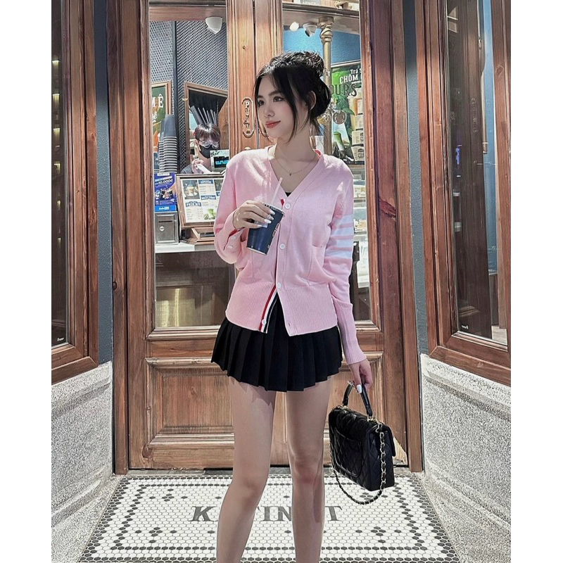 THE2001STORE | Áo len cardigan THOM hồng dài tay phong cách Hàn Quốc