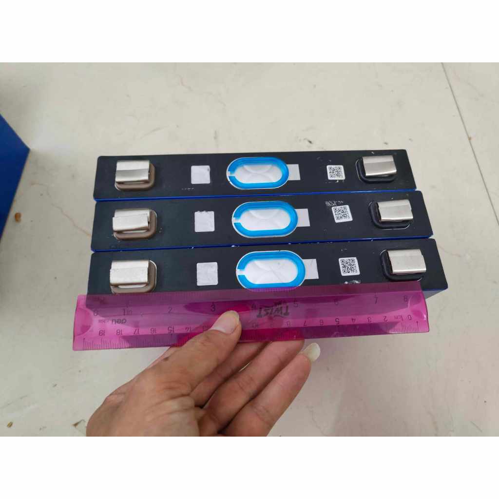 Pin lithium 3,7v 135ah - pin lithium 3,7 135ah mới 100%
