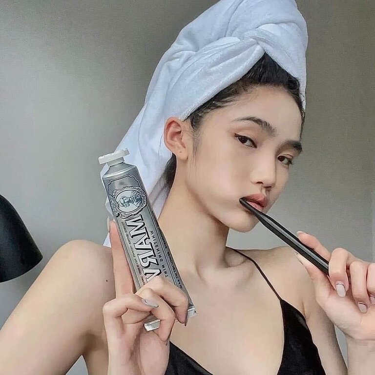 Kem Đánh Răng Marvis Whitening Mint 85ml LS