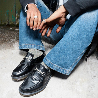 Giày Dr.Martens adrian snaffle black chính hãng