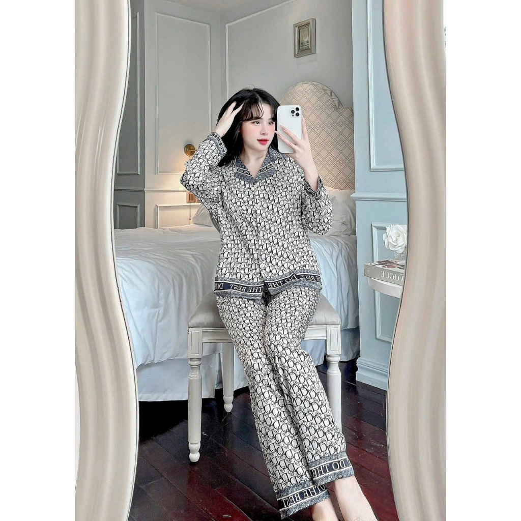 Bộ pijama nữ áo dài quần dài chất lụa cao cấp họa tiết chữ D Xumaki Store