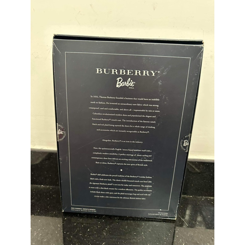 Búp bê Barbie Burberry
