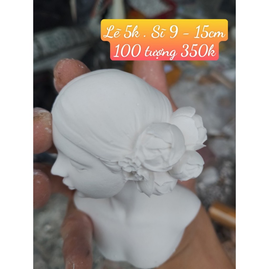 Tượng thạch cao tô màu - mẫu cô gái vòng hoa