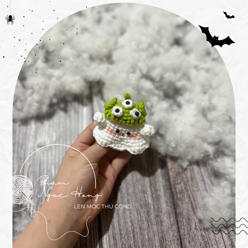 Móc khoá bé ma mũ quái vật 3 mắt, len móc thủ công