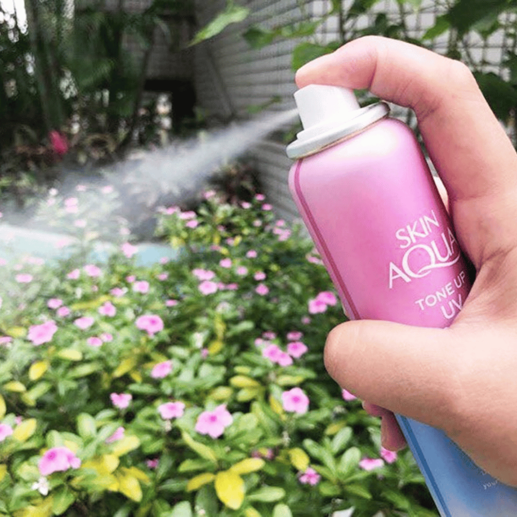 Kem Chống Nắng Dạng Xịt Nâng Tone, Trắng Da Skin Aqua - 70g