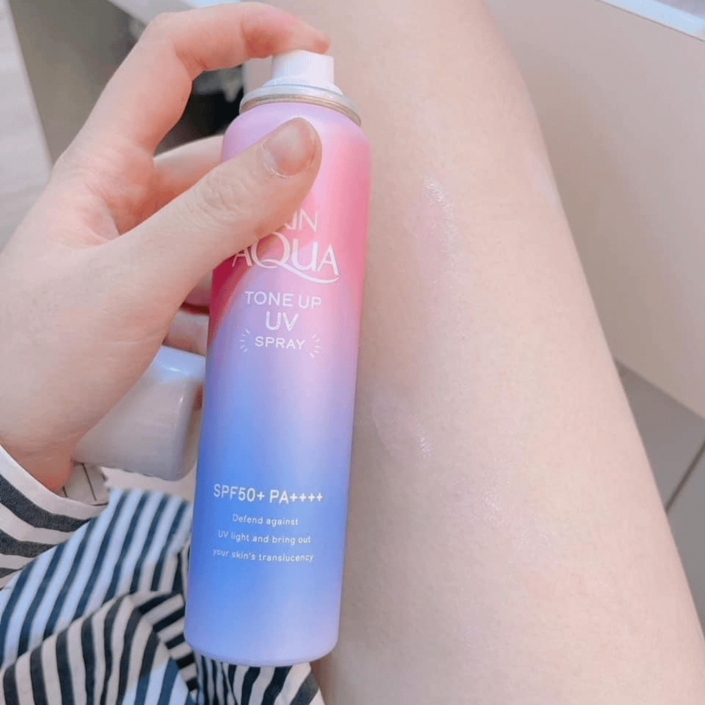 Xịt Chống Nắng Skin Aqua Tone Up UV Spray SPF 50+ PA+++