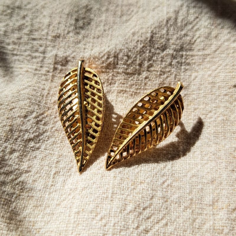 Bông tai kẹp hình lá si Nhật