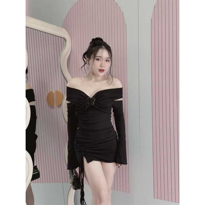 ĐẦM BODY TRỄ VAI NHÚN HÔNG